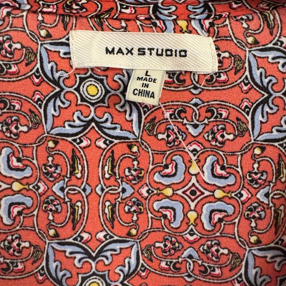 Women’s Floral blouse in coral color - Picture 3 of 5